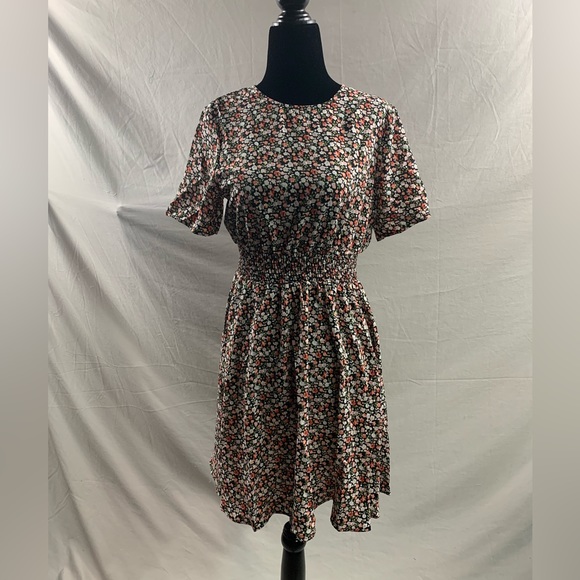 Ditsy Floral Print A-line Mini Dress - Picture 6 of 9